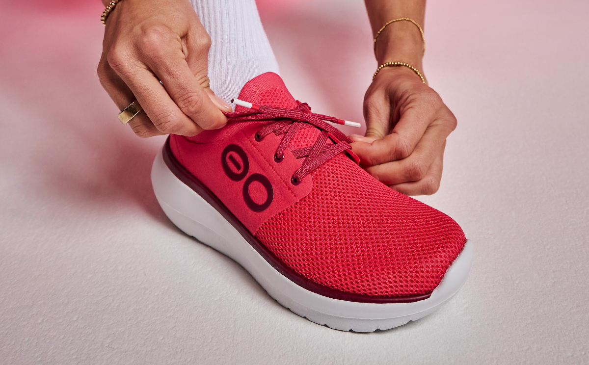 Women's OOmy Stride - Neon Berry (FINAL SALE) - Image 9